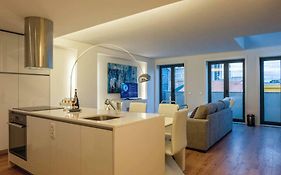 Stylish Duplex Downtown Apartment